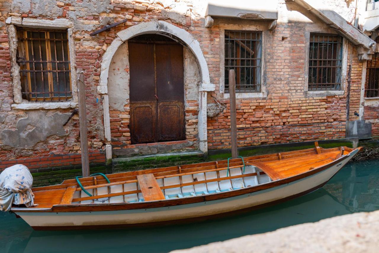 Casa Al Ponte Scudi - 4 Windows On The Canal Venetië Buitenkant foto